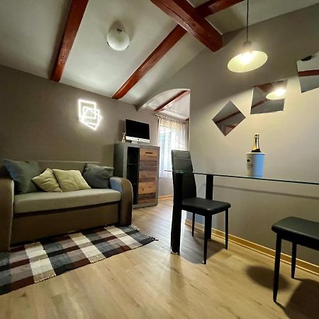 סטרוניאן Apartment Eos מראה חיצוני תמונה