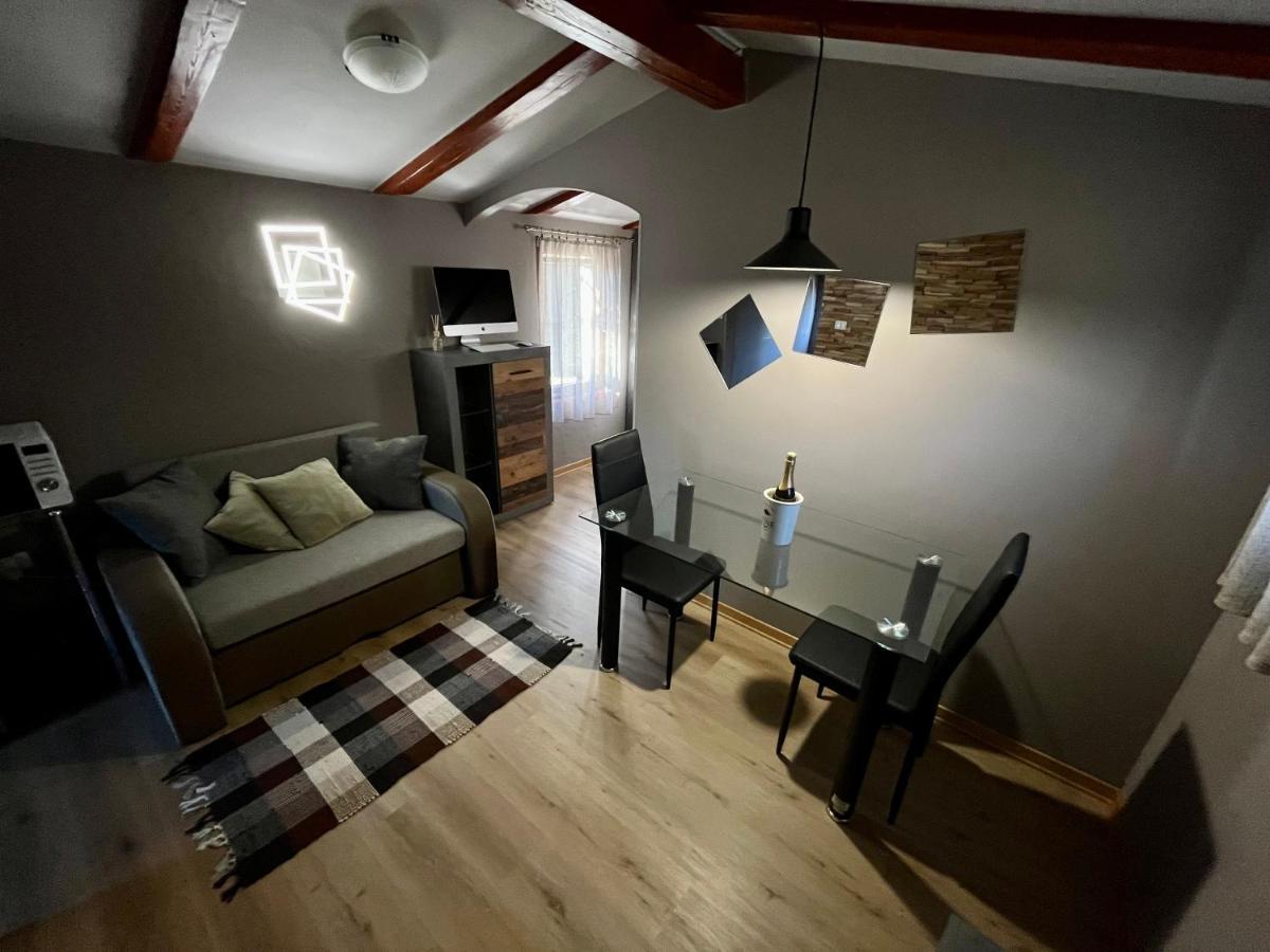 סטרוניאן Apartment Eos מראה חיצוני תמונה